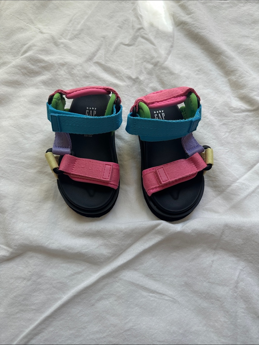 Gap • Colorful Sandal